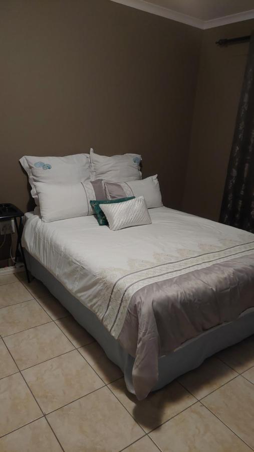 Mossie Inn Accommodation Swakopmund Bagian luar foto