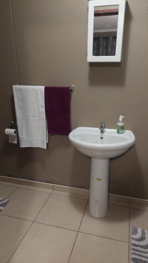 Mossie Inn Accommodation Swakopmund Bagian luar foto